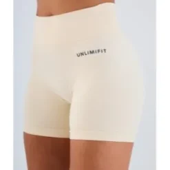 SHORT ARIA AMBITION MOVES CREAM L